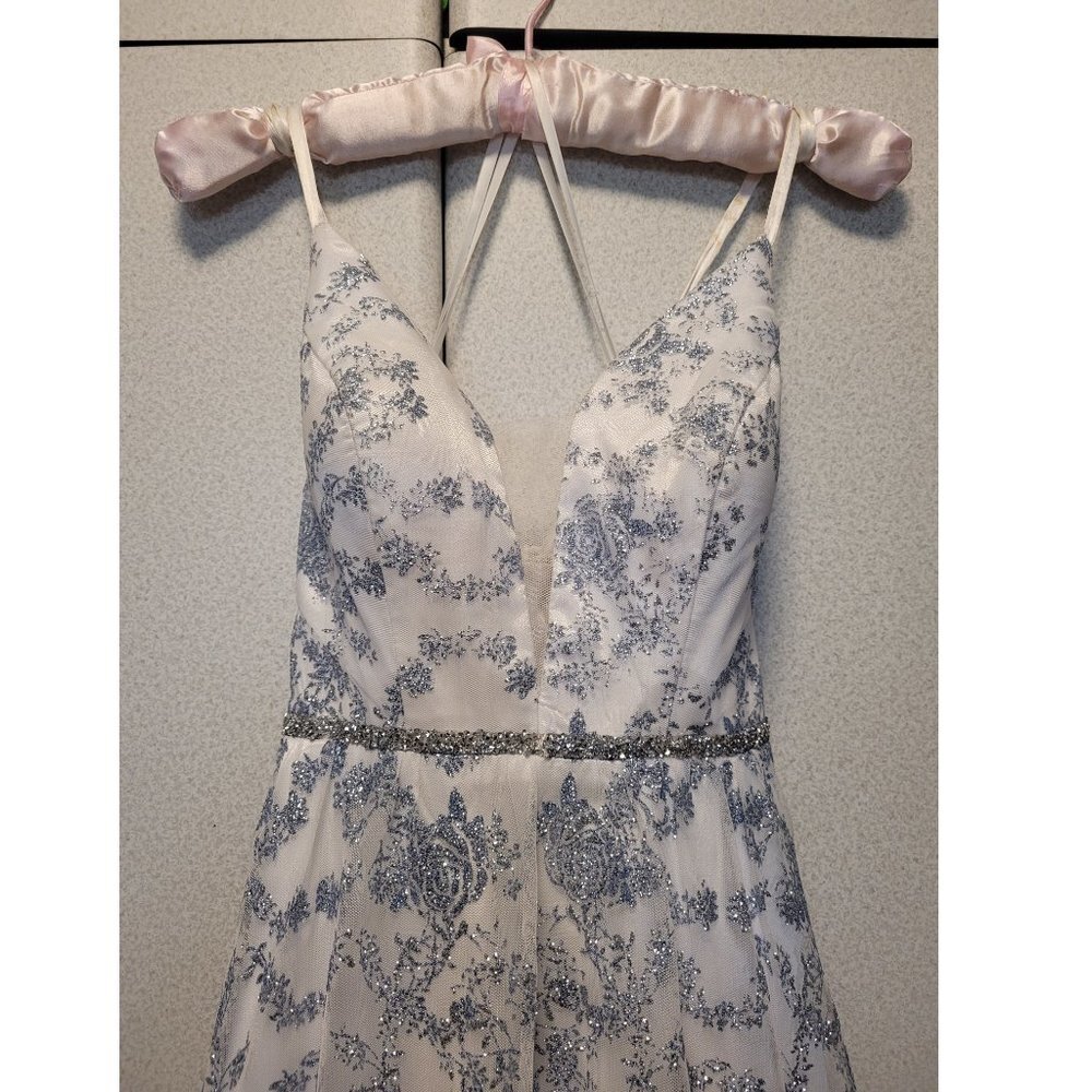 Maxi Floral Ballgown, Open Back Prom Party Dress, size 4P - Picture 5 of 8